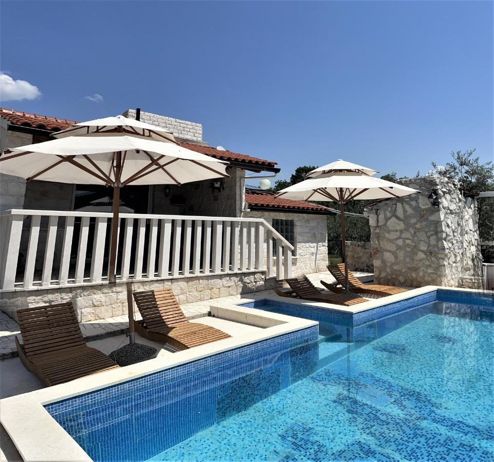 Flamingo - House With Private Pool Villa Gornji Seget Ngoại thất bức ảnh