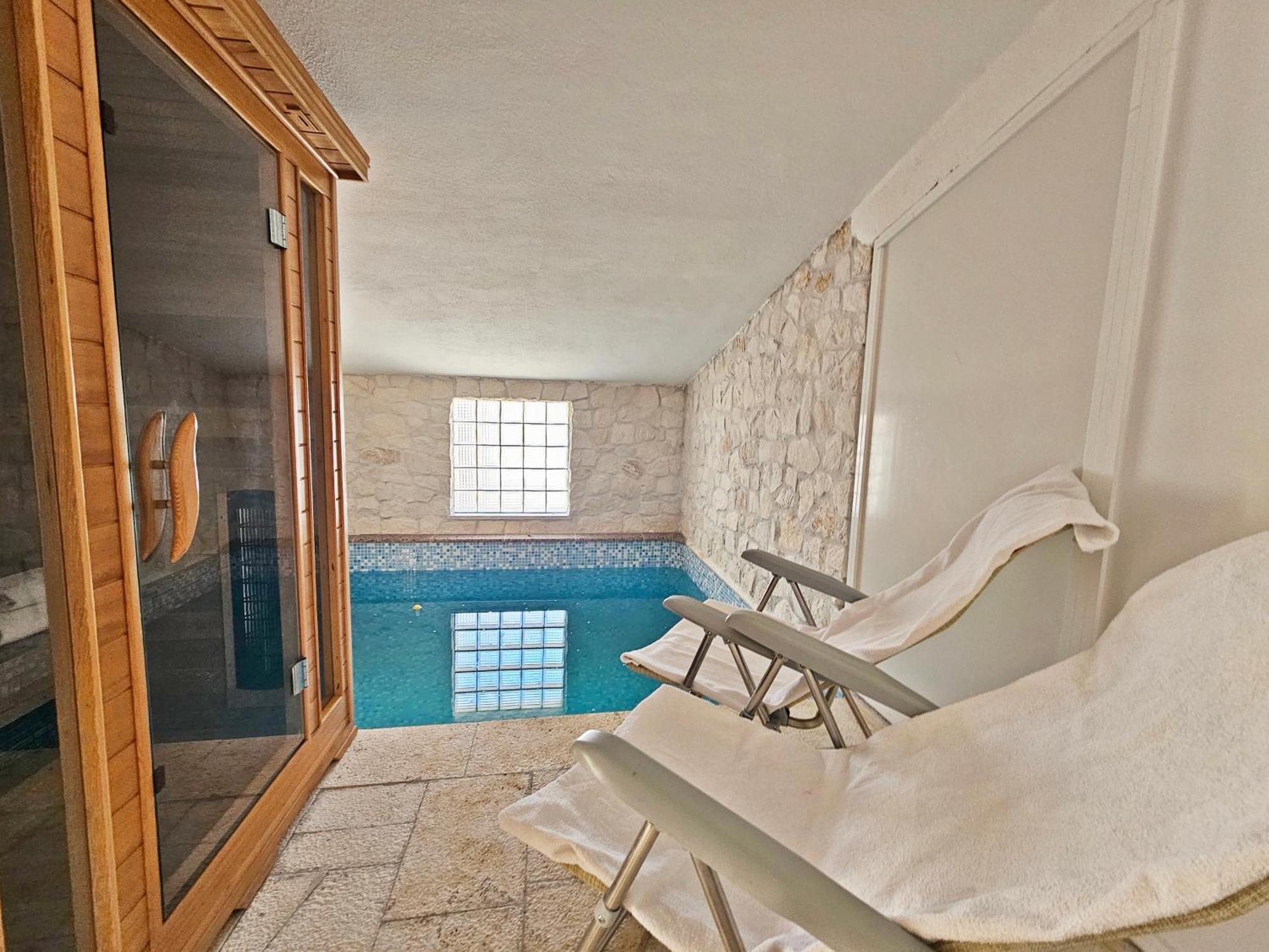 Flamingo - House With Private Pool Villa Gornji Seget Ngoại thất bức ảnh